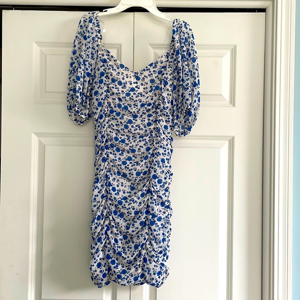 Blue and White bubble sleeve fitted dress. Size M. NEW never worn!